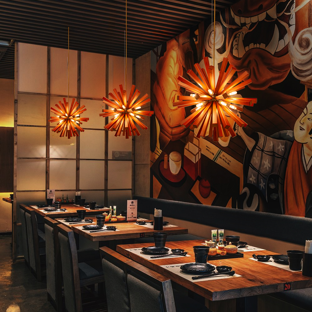 Modern Solid Wood Sputnik Pendant Light Suitable for Dining Room