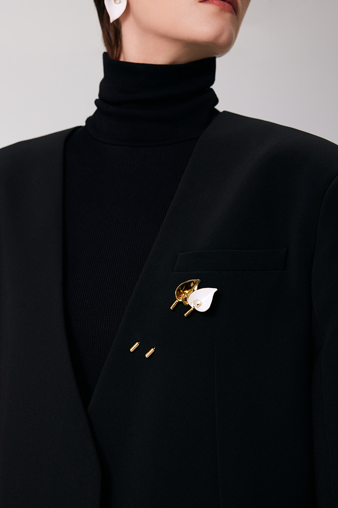 Calla Lily Collection Single Flower Brooch