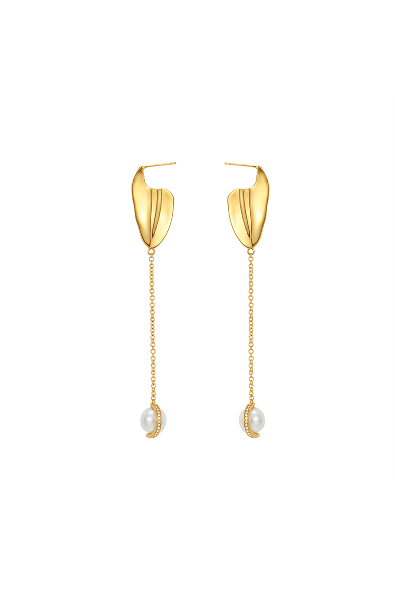 Petals Collection Petal Tassel Golden Earrings With Pearl Crystal
