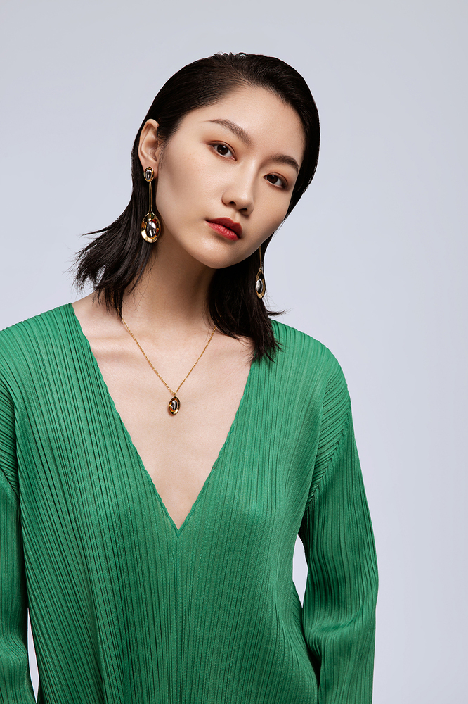 Avocado Shell Two-Tone Necklace