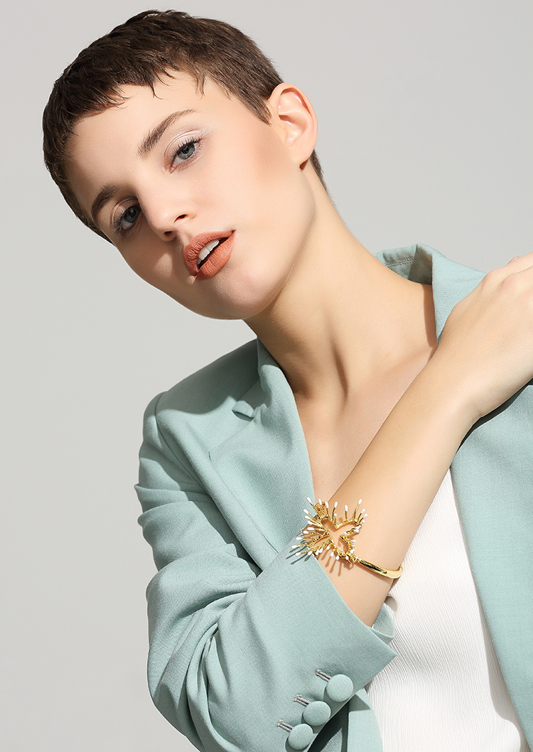 Stamens Collection Four Stamens Bracelet With White Enamel