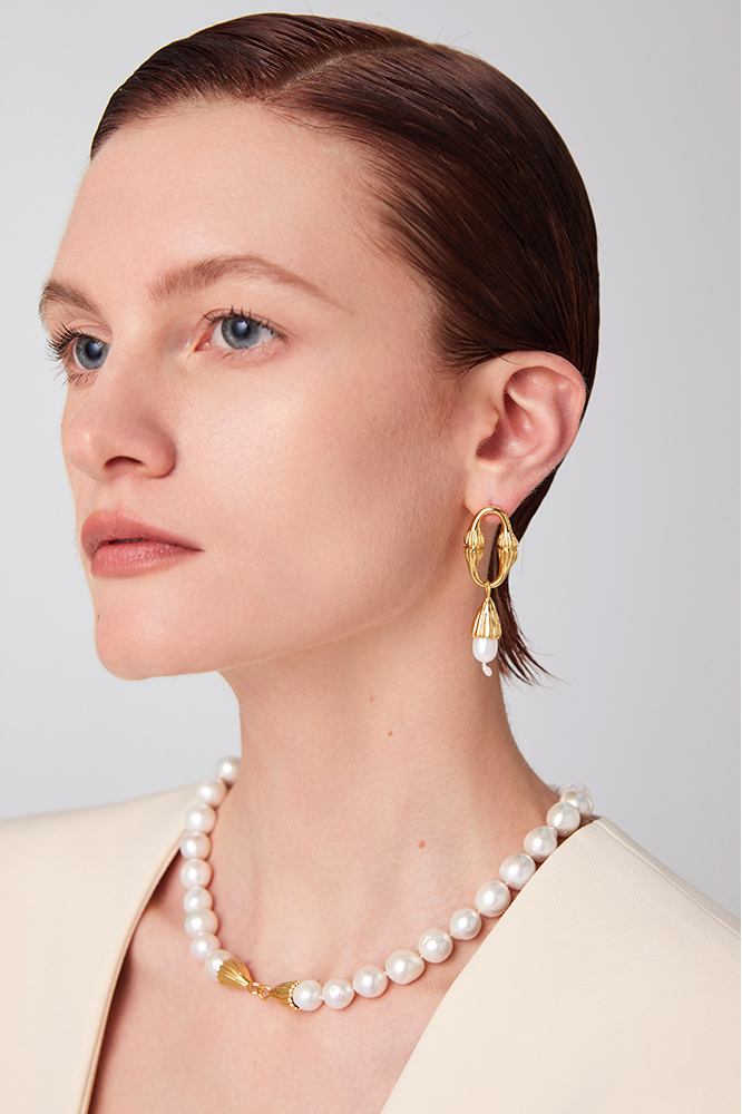 Equisetum Collection Hoop Pearl Earrings