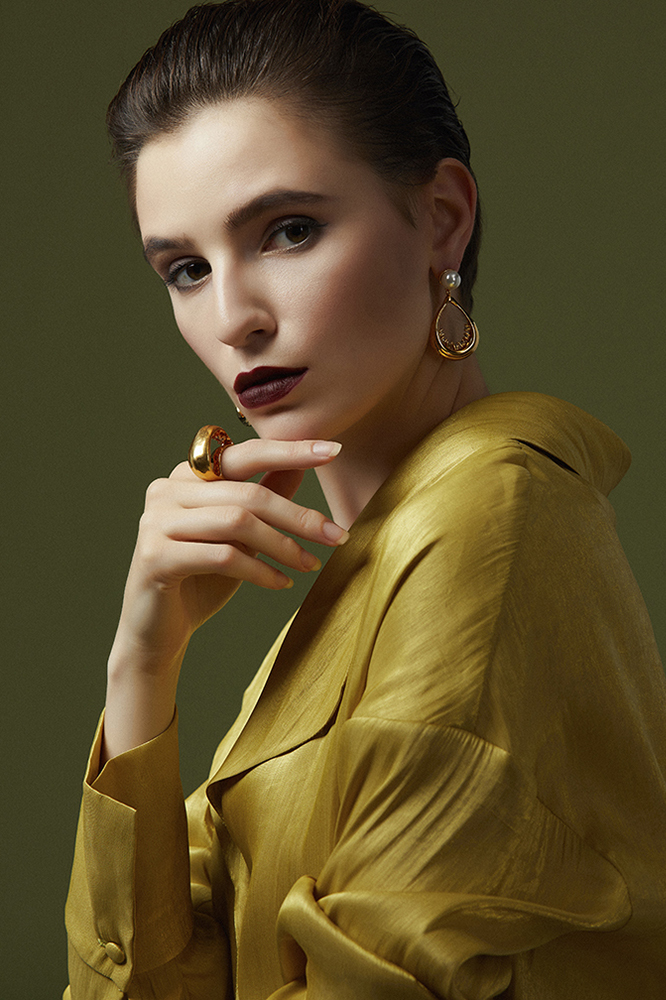 Fig Collection Multi-seed Shape Ring With White Corundum