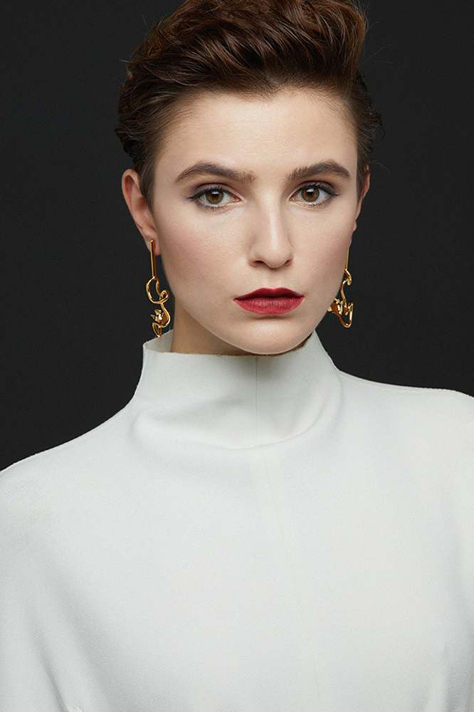 Tulip Collection Single Flower Earrings With White
Corundum