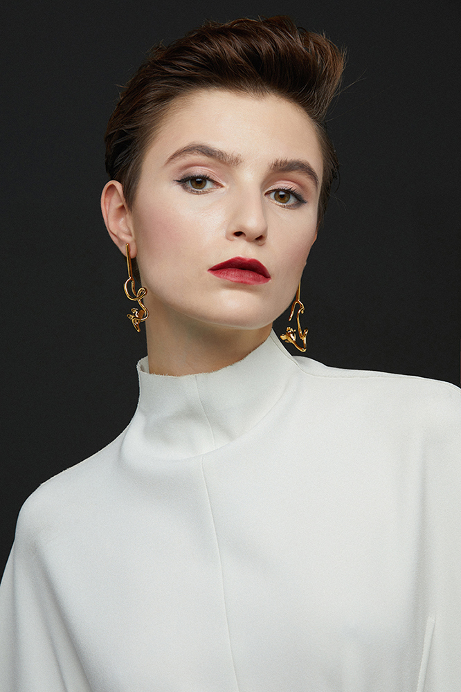 Tulip Collection Single Flower Earrings With White
Corundum