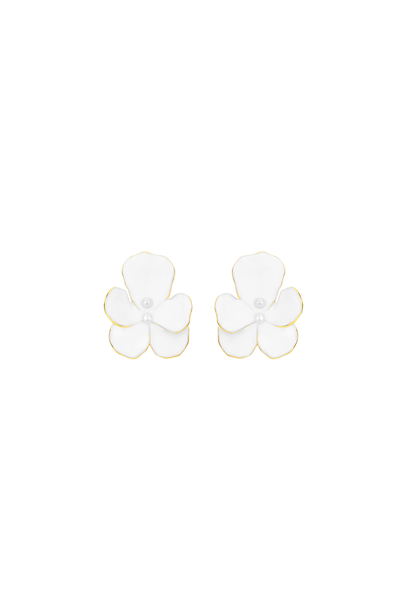 Pansy Collection Flower Shape White Earrings With Pearl