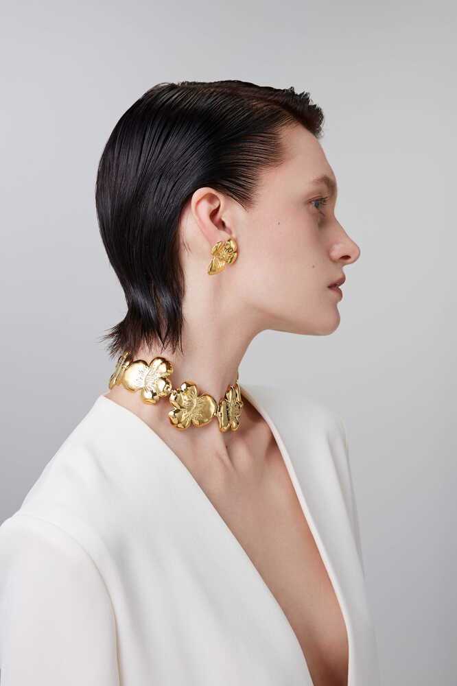 Camellia Collection Petal Relief Choker