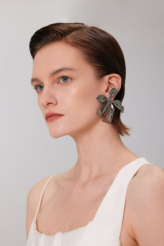Iris Collection Five Petals Joint Black Studs Earrings
