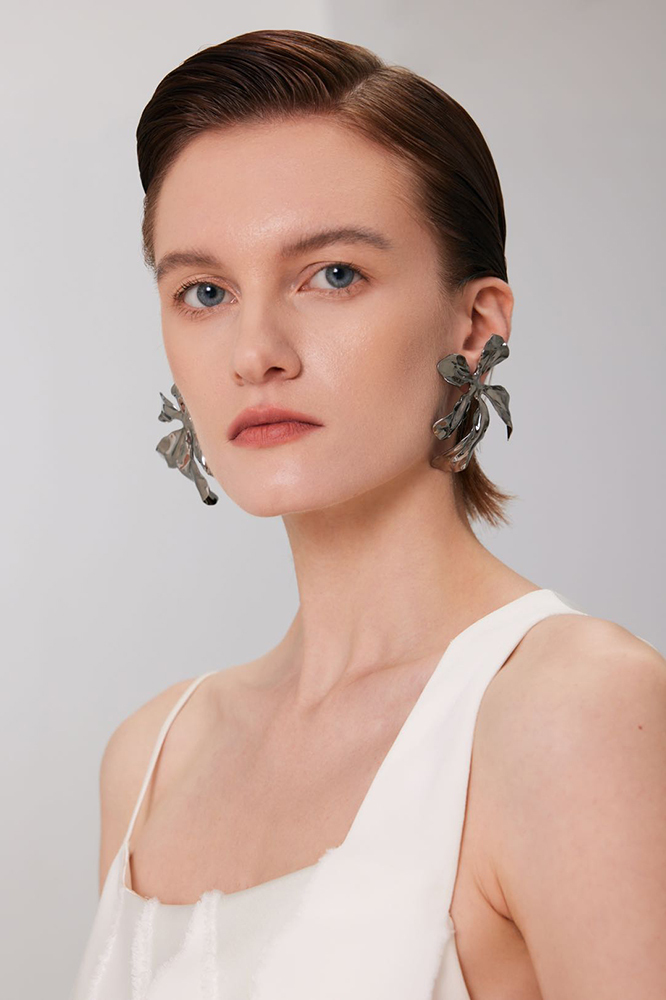 Iris Collection Five Petals Joint Black Studs Earrings