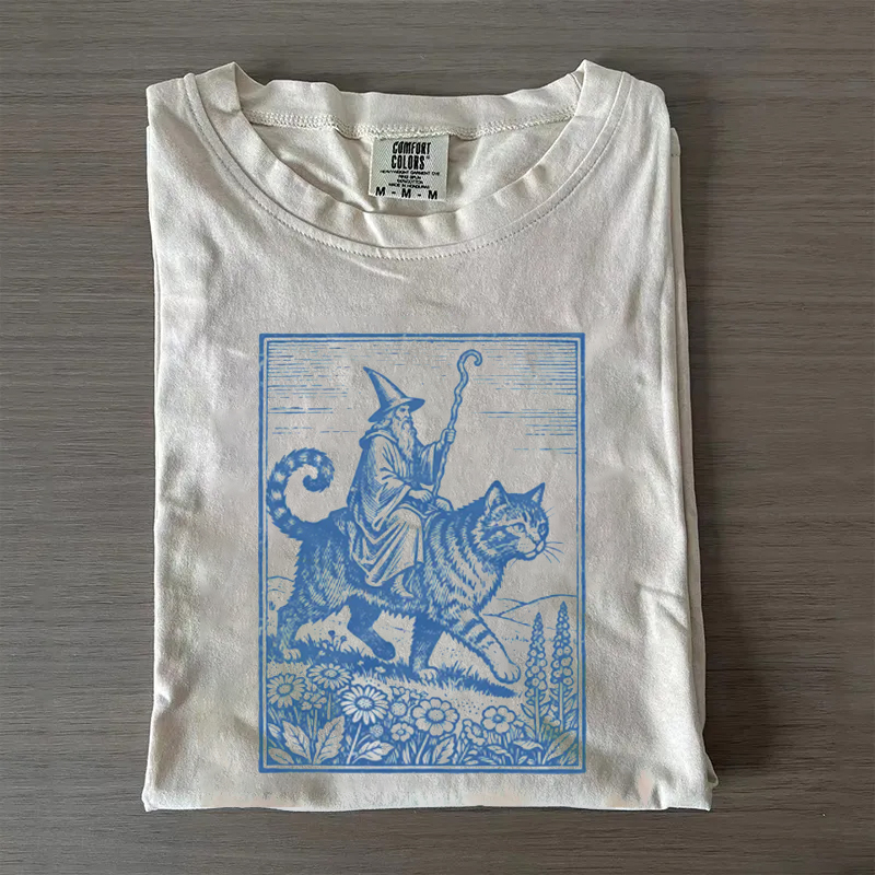 Wizard Cat Rider Vintage T-shirt