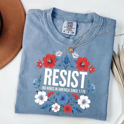 No Kings in America T-shirt