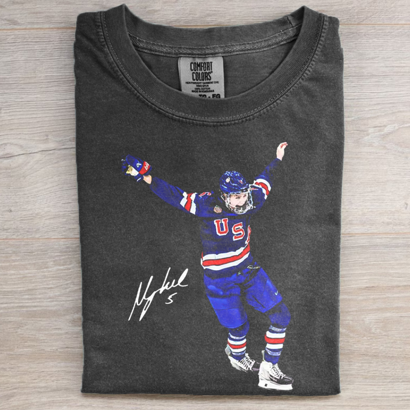 Women Vintage Hockey T-shirt