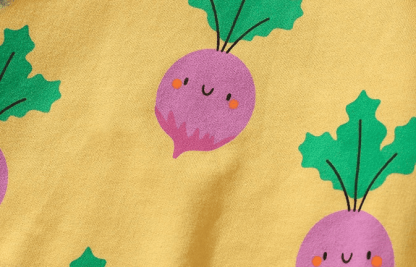Adorable 2-Piece Cotton Carrot Print Sweatshirt & Pants Set for Girls