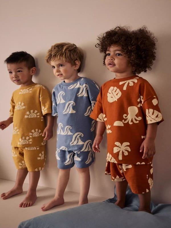 Little Maven Boys Cotton Adventure Printed Tee & Shorts Set