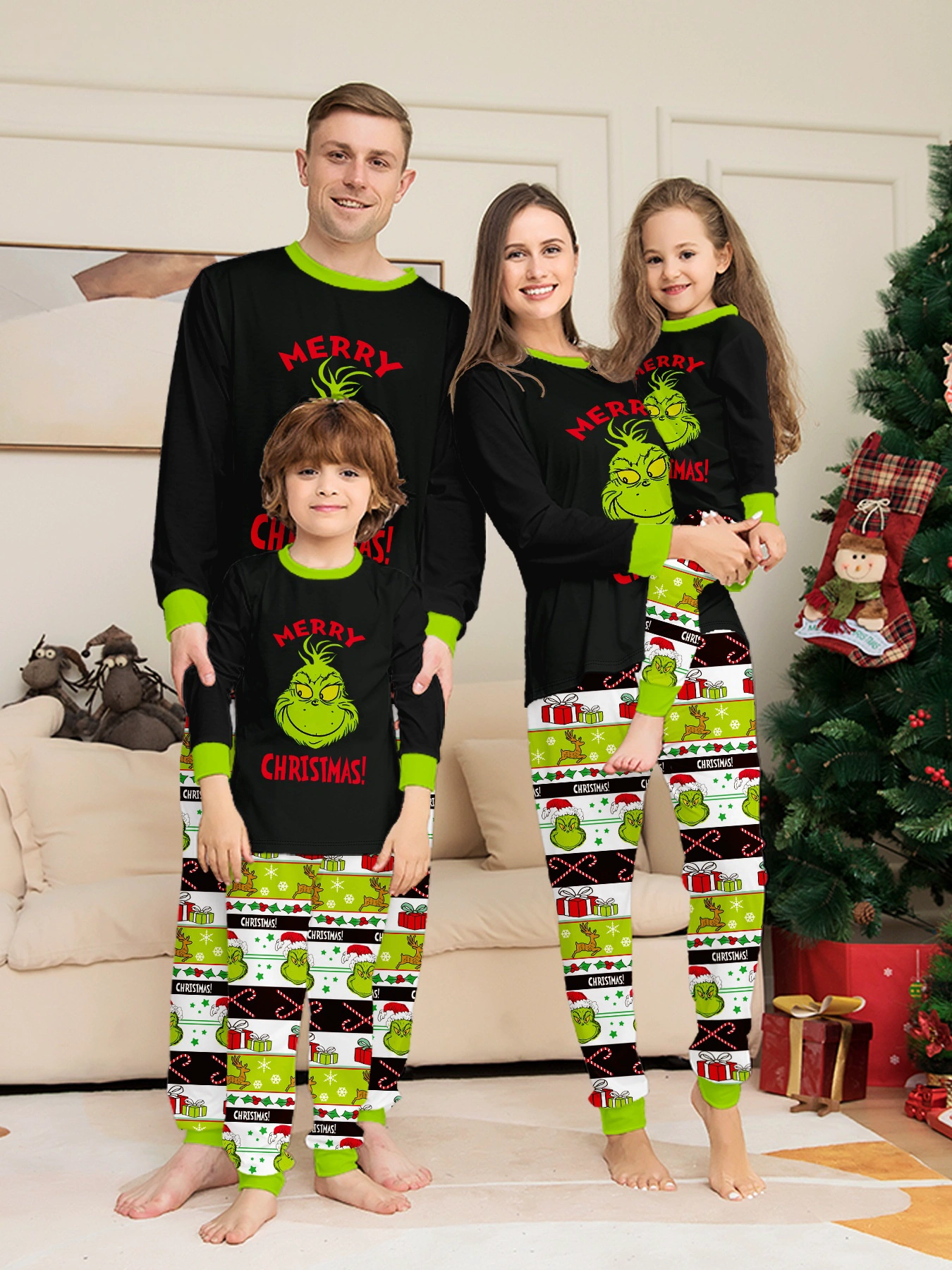 Little Maven Christmas family matching pajama set