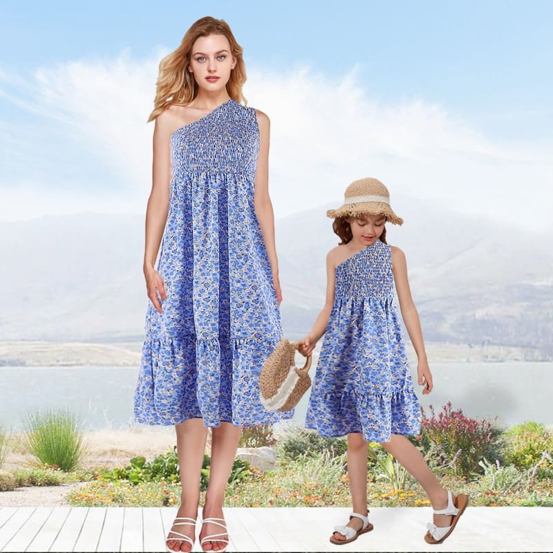Mommy and Me Outfits One Shoulder Blue Floral Mother-daughter Dress