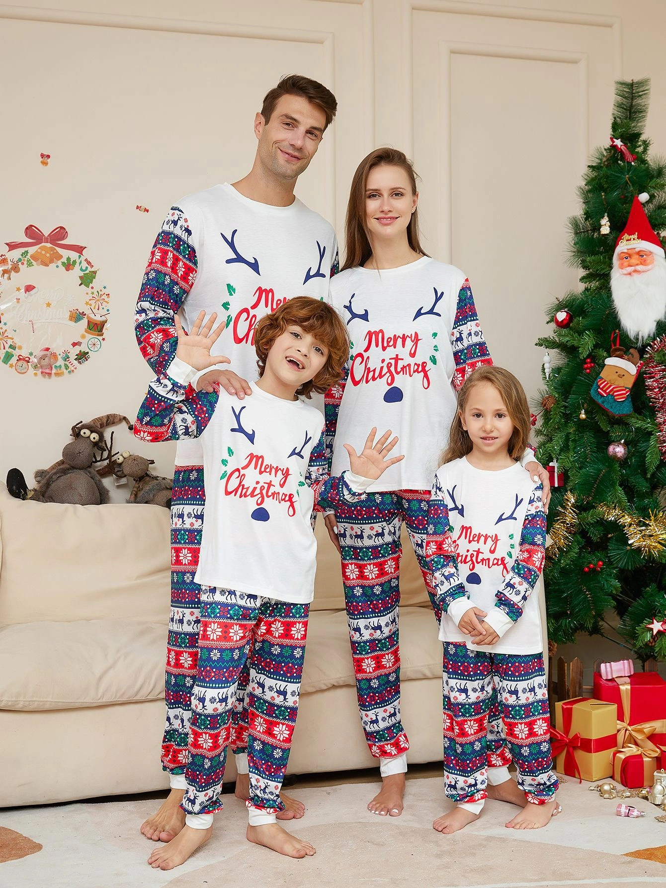 Little Maven Christmas Family Pajamas Cartoon Letter Antler Print Pajamas Set
