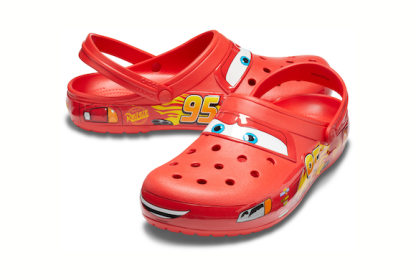 FAMILY PLAN LINGHTNING MCQUEEN ADULT CLOGS