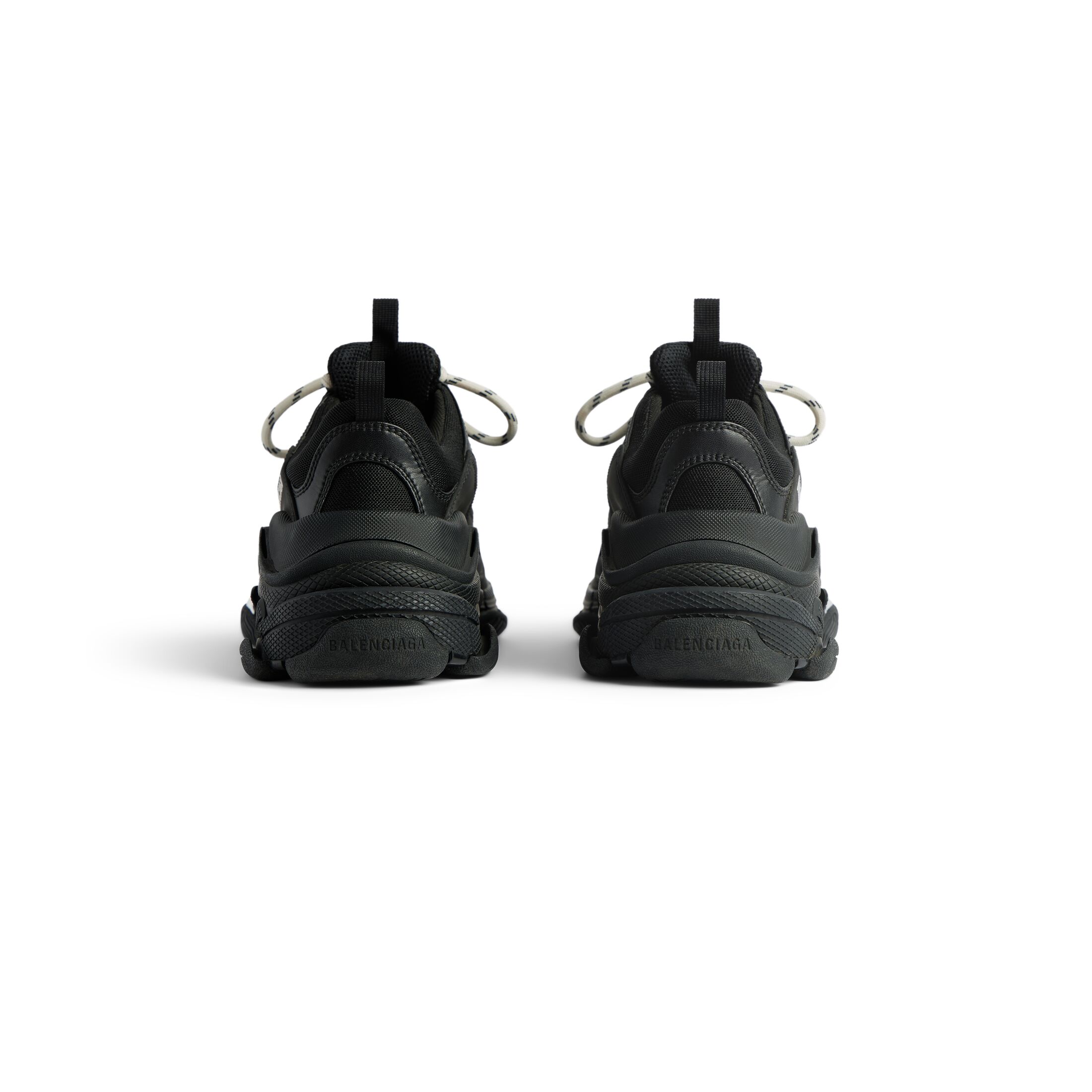 WOMEN'S TRIPLE S SNEAKER IN BLACK