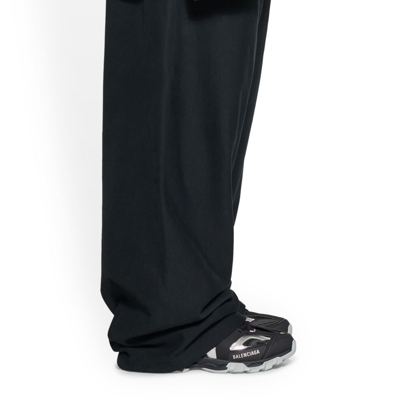 WOMEN'S TRACK SNEAKER IN BLACK/SILVER