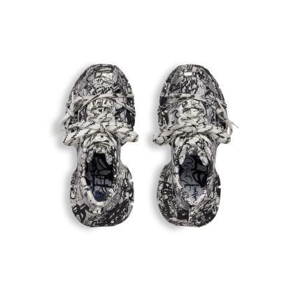 WOMEN'S 3XL EXTREME GRAFFITI SNEAKER IN WHITE/BLACK