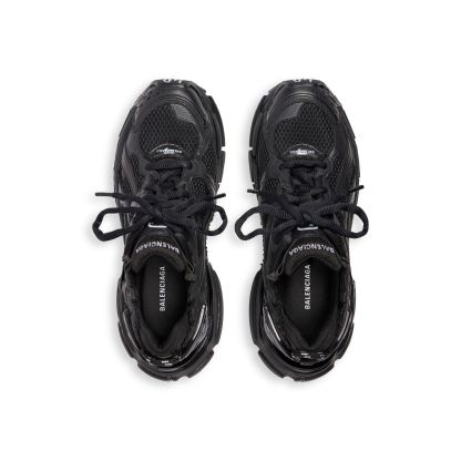MEN'S RUNNER SNEAKER IN BLACK
