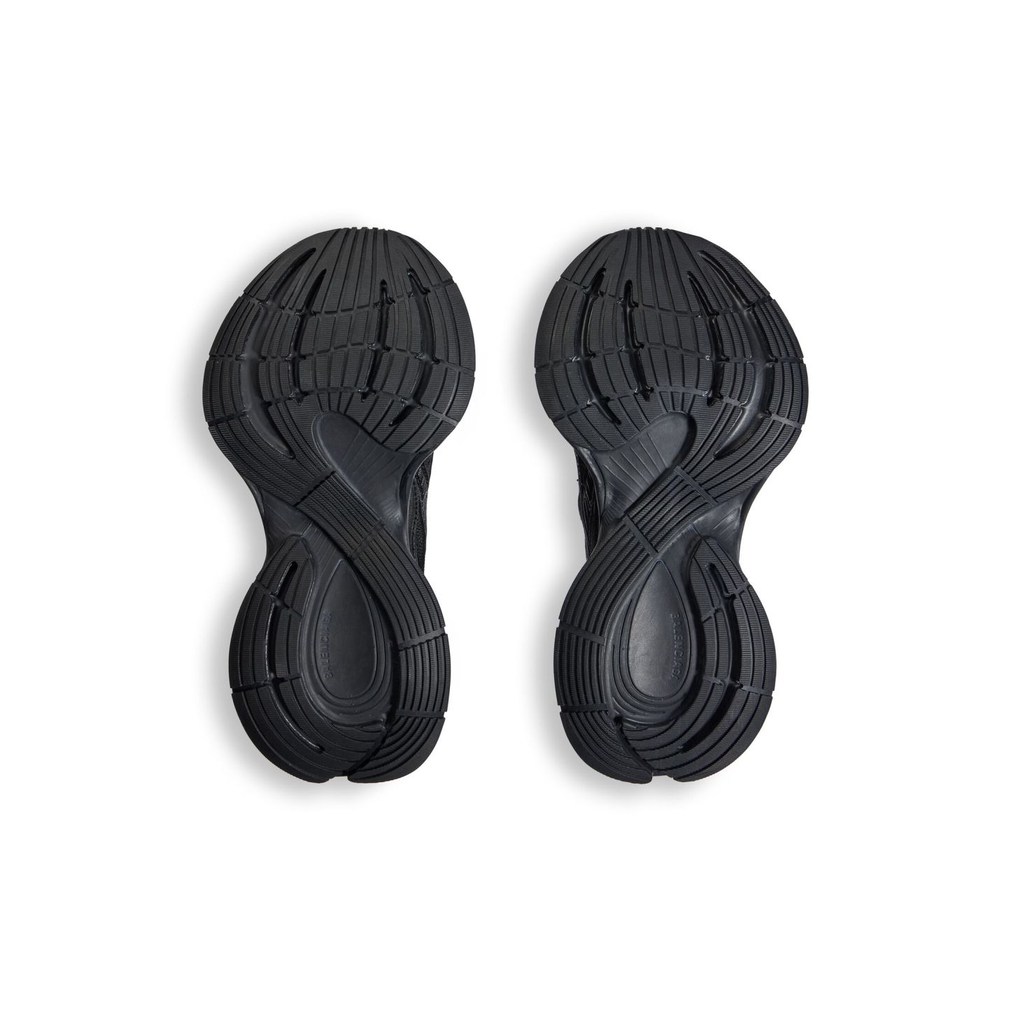 WOMEN'S CIRCUIT SNEAKER IN BLACK