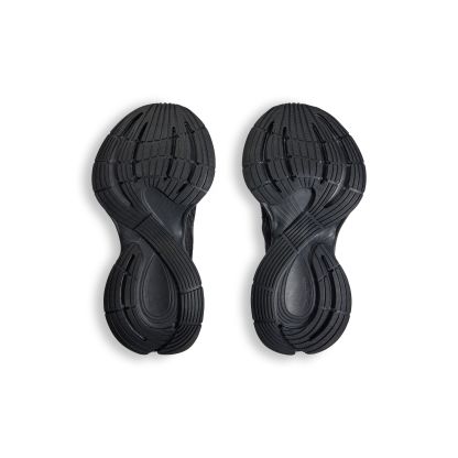 WOMEN'S CIRCUIT SNEAKER IN BLACK