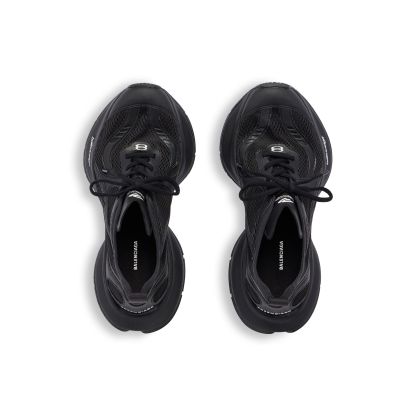 WOMEN'S CIRCUIT SNEAKER IN BLACK