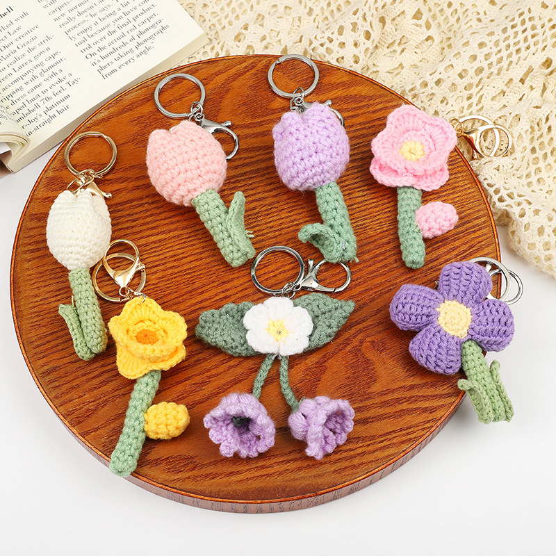 Cute Flower crochet keychain- aesthetic handmade crochet keychain, keyring, gift, bag accessory, bag charm