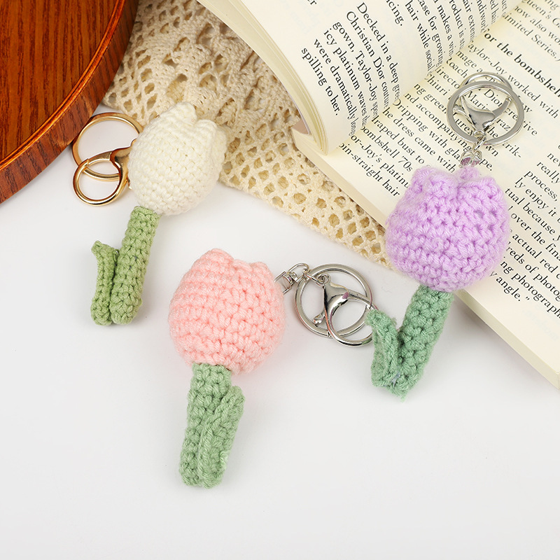 Cute Flower crochet keychain- aesthetic handmade crochet keychain, keyring, gift, bag accessory, bag charm