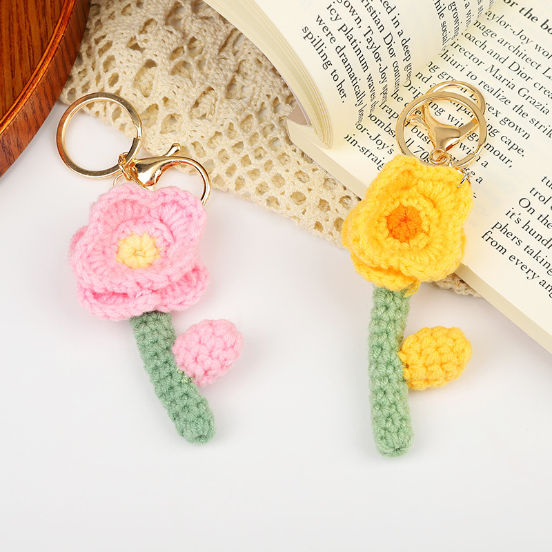 Cute Flower crochet keychain- aesthetic handmade crochet keychain, keyring, gift, bag accessory, bag charm