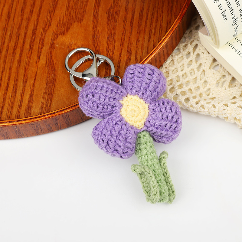Cute Flower crochet keychain- aesthetic handmade crochet keychain, keyring, gift, bag accessory, bag charm