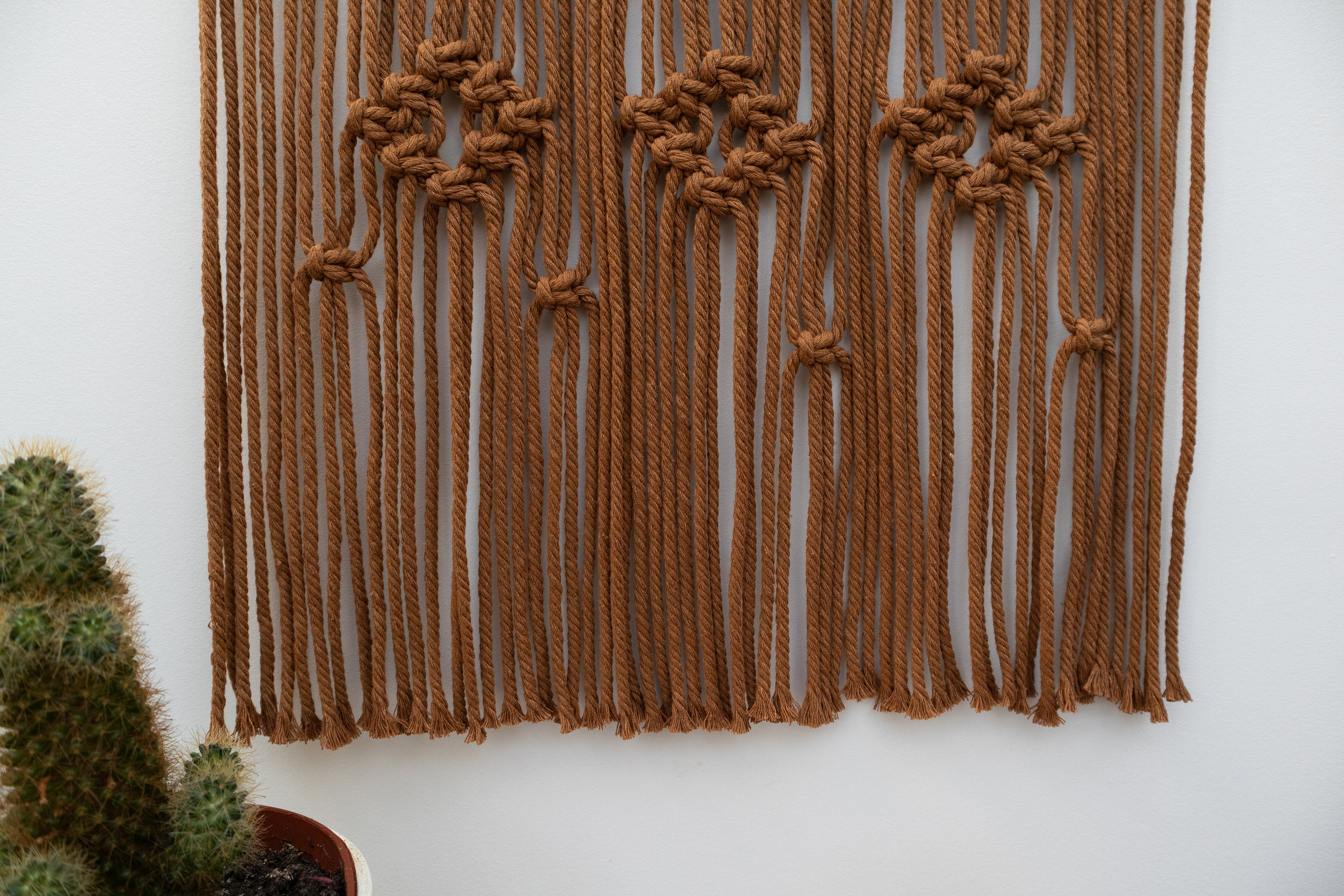 Brown Macrame Wall Hanging, Boho Living Room Decor,Tapestry, Wall Decor, Modern Macrame, Knotted Tapestry,Home Accessories, Home Decor