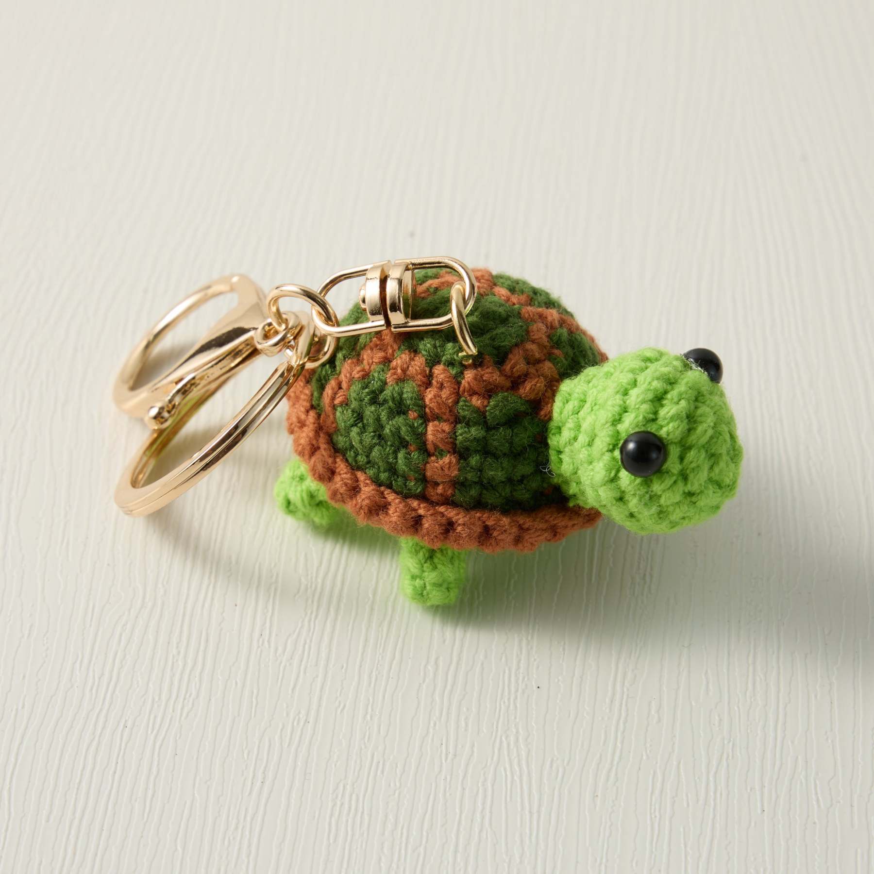 Hand-Knitted Turtle Keychain for a Peaceful Touch
