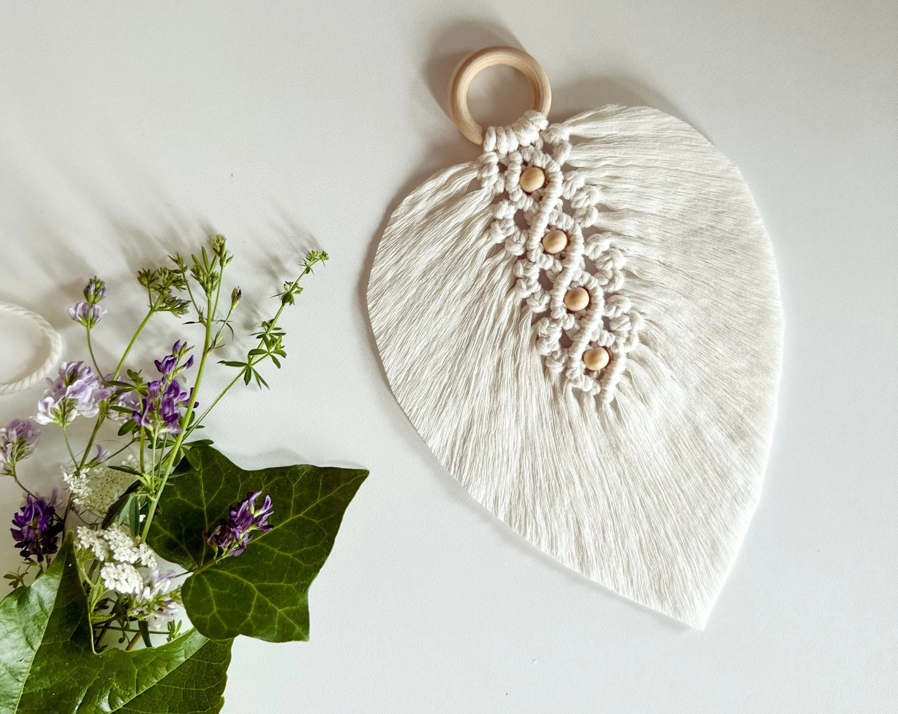 Macrame Feathe Leaf in yellow Boho Macrame