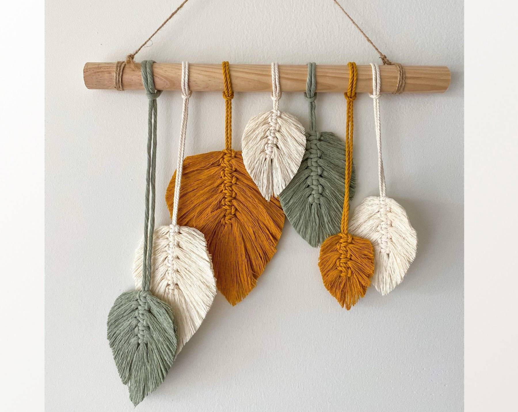 Handmade macrame feathers wall hanging Macrame leaf wall hanger Hanging feathers Home decor Bohemian decoration Wall tapestry hanger