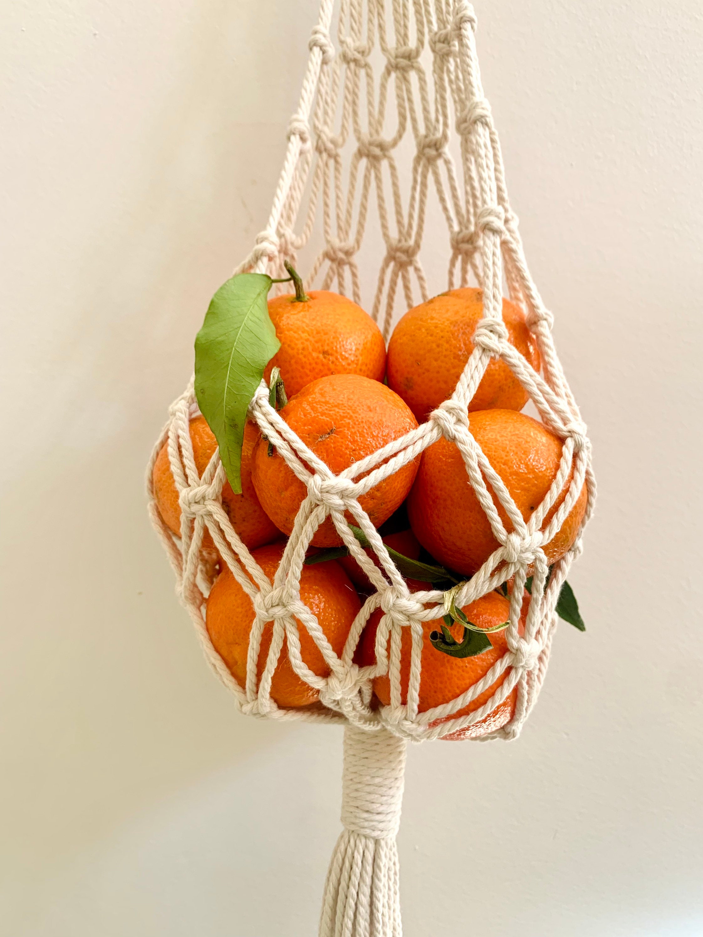 Macrame fruit basket - macrame fruit hanger - hanging basket
