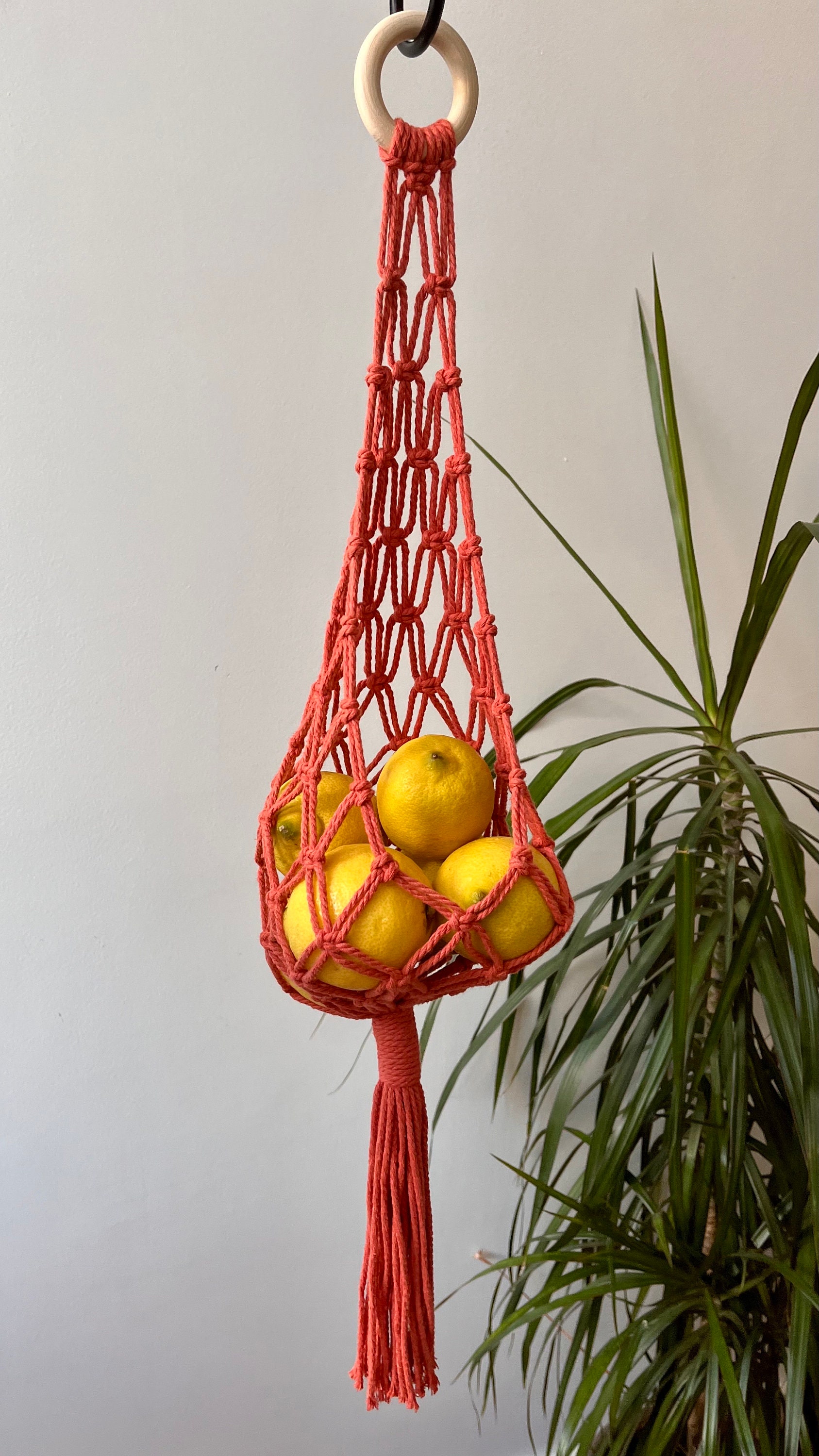 Macrame fruit basket - macrame fruit hanger - hanging basket