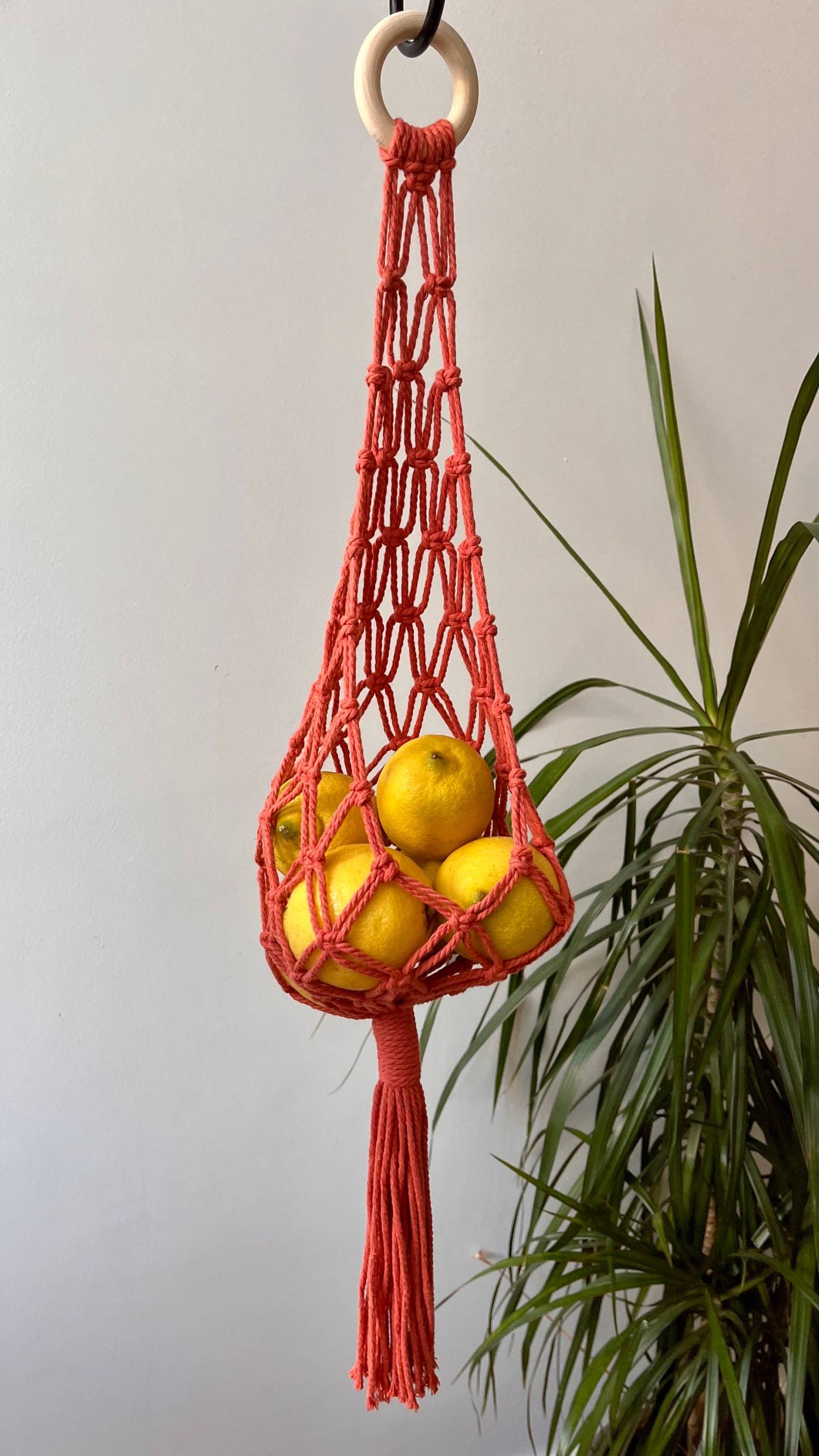 Macrame fruit basket - macrame fruit hanger - hanging basket