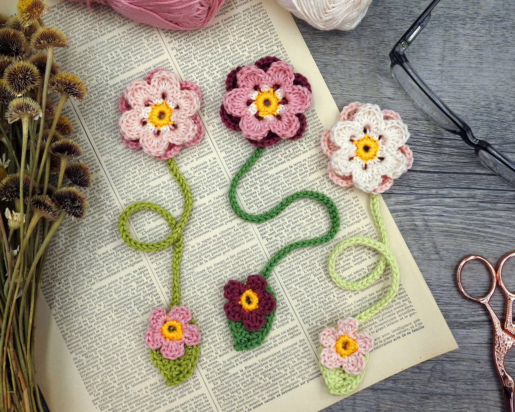 Boho Flower Crochet Bookmark Pattern, Blush Flower Scheepjes Catona Beginner Friendly PDF Pattern, Stem and Leaf Floral Bookmark