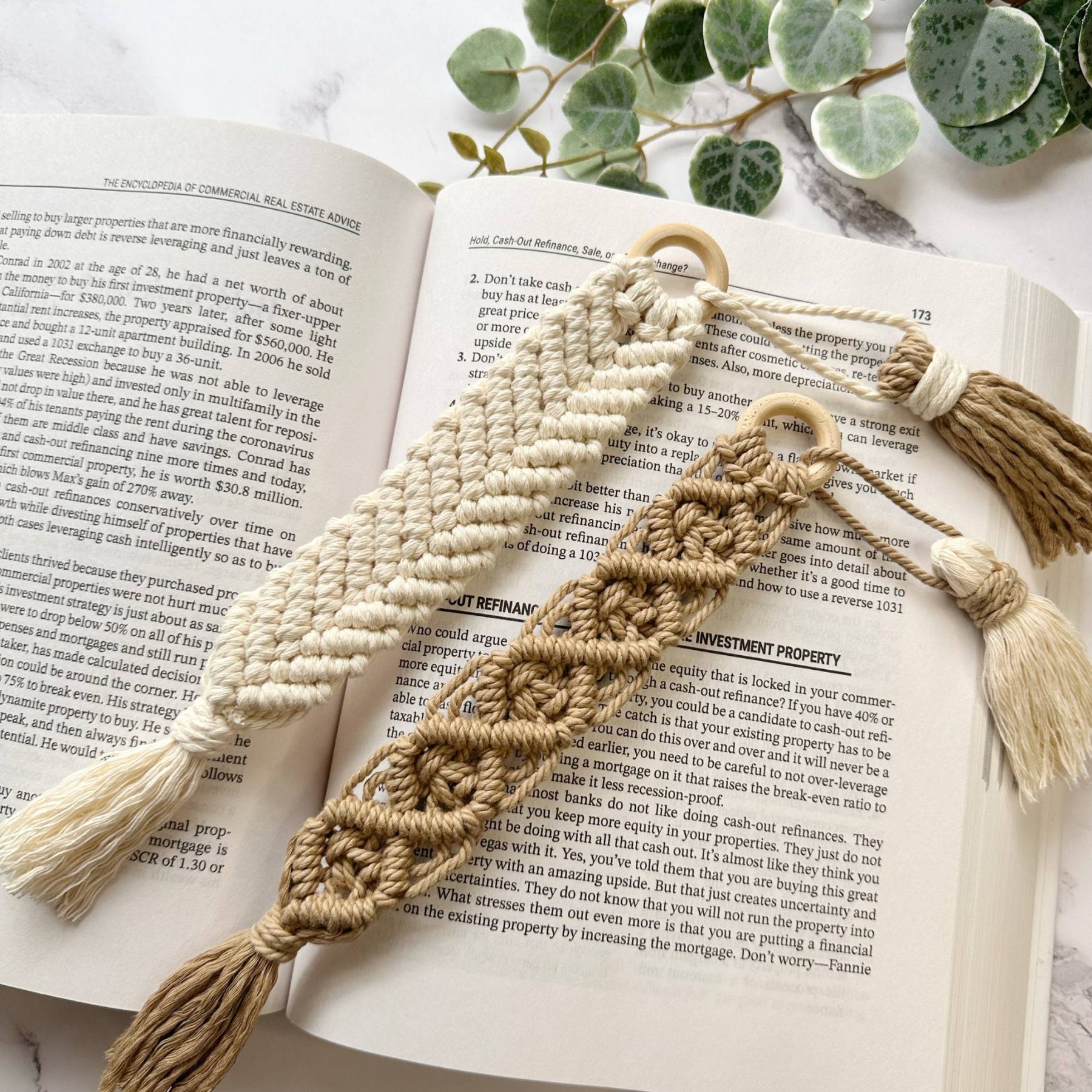 Boho-Chic Macrame Tassel Bookmark: Unique Handmade Design