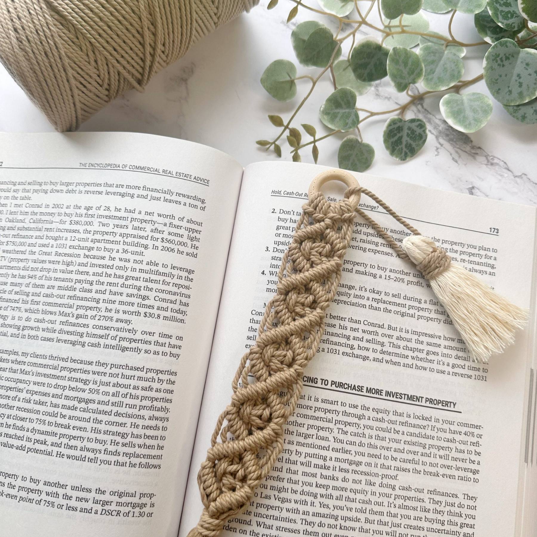 Boho-Chic Macrame Tassel Bookmark: Unique Handmade Design