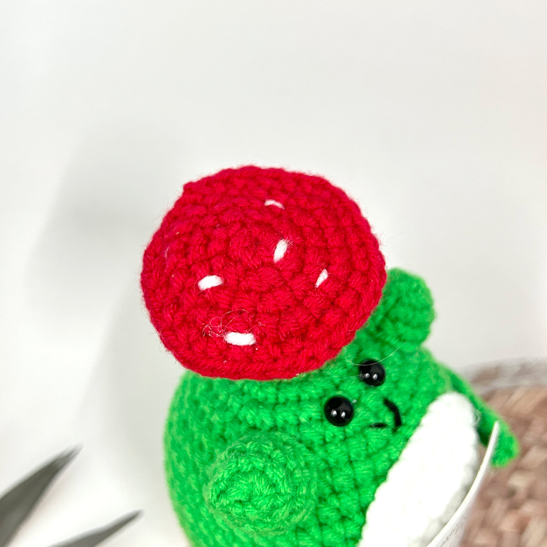 Cute Handmade Crochet Frog Plush,Emotional support Frog，Positive Frog，Gift for her,sister gift,Gifts for Children