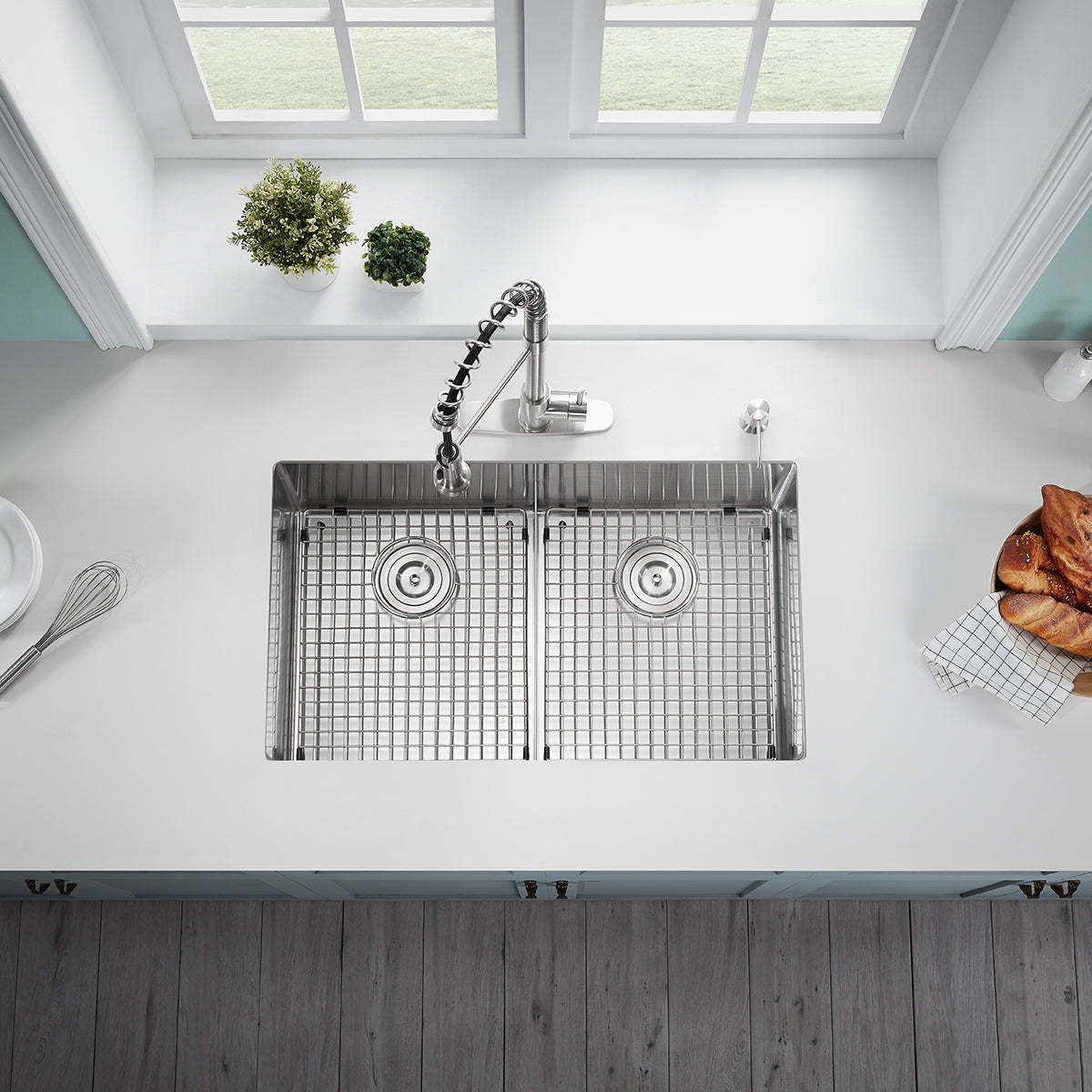 Serene Valley Stainless Steel Kitchen Sink, 33-inch Undermount, Double Bowl with Unique Thin Divider, Heavy-Duty Grids UDG3322R-Serene Valley