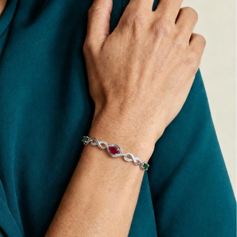 Personalisierte 2-4 Namen & Geburtssteinen Infinity Armband mit Zirkonia