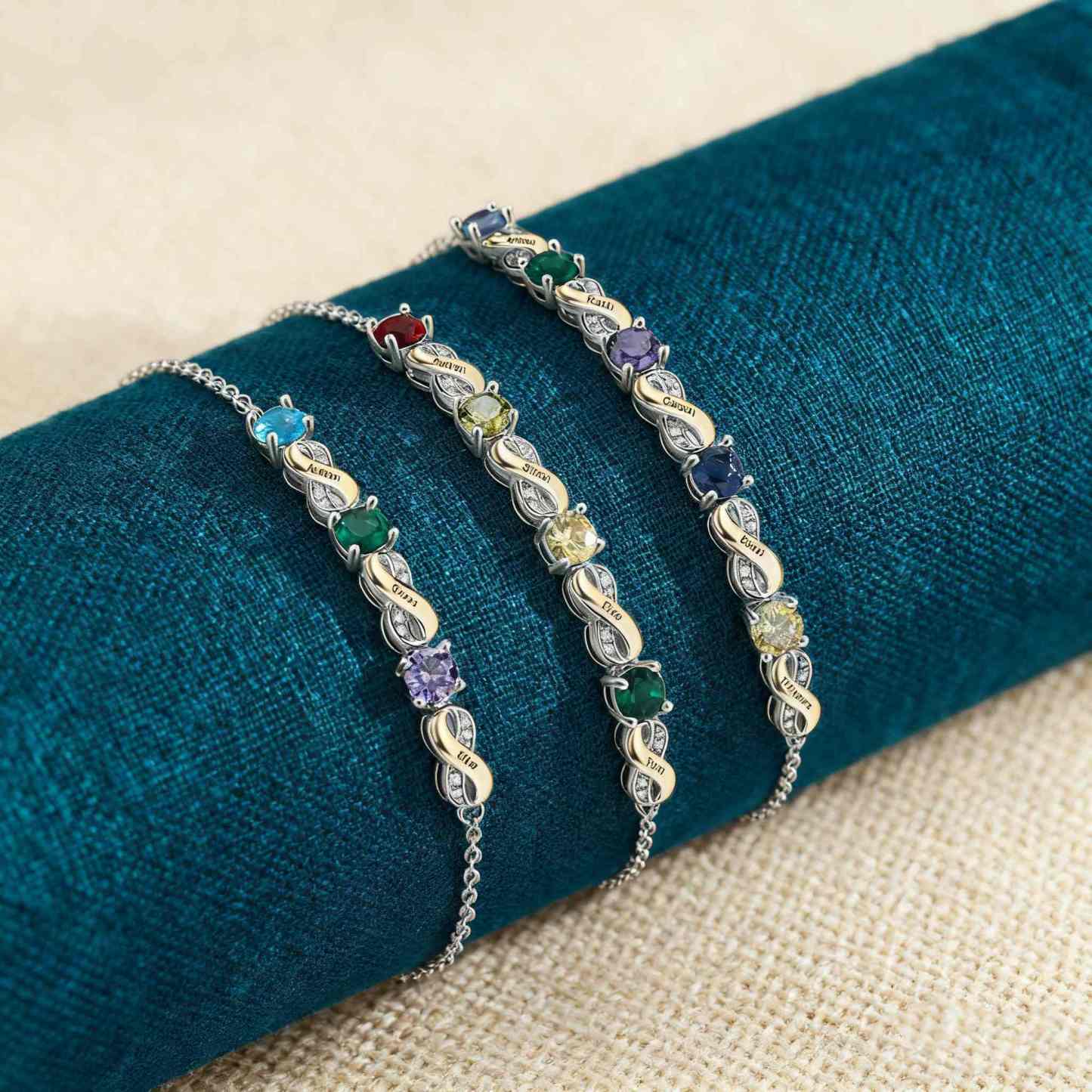 Personalisierte Unendlichkeits-Armband mit 2-5 Namen und Geburtssteinen – Liebevolles Geschenk für Mama
