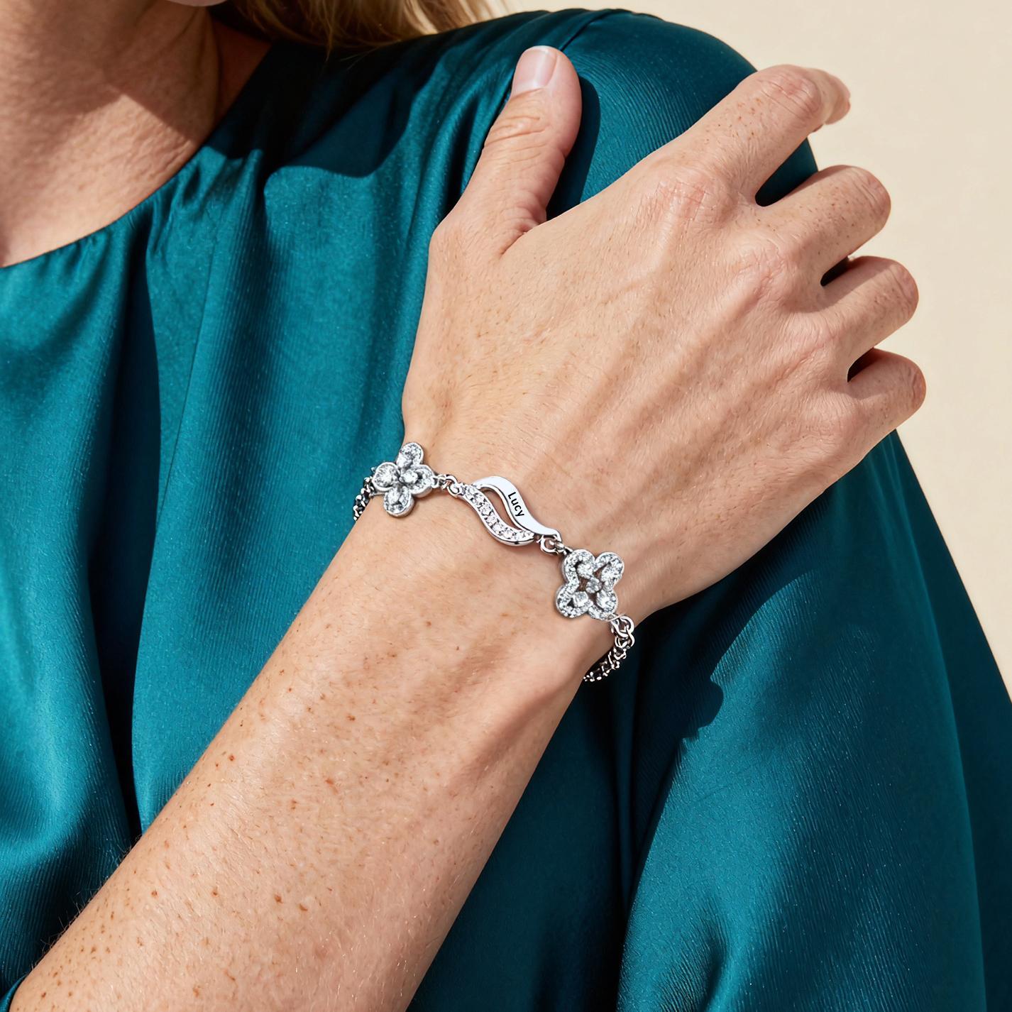 Personalisierte 2-4 Namen & 2-4 Geburtssteine Blume Welle Armband mit Zirkonia