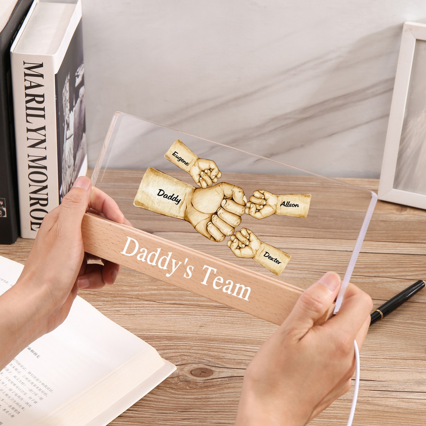 Personalisierte 4 Namen & Text PAPA Faust Nachtlicht Geschenk für Vater