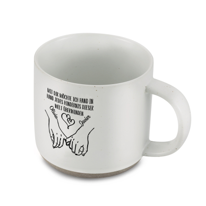 Personalisierte 2 Name & Text Hand-in-Hand Keramik Mark-Tasse mit schwarzer/ weißer Schrift– Einzigartiges Geschenk für Paar
